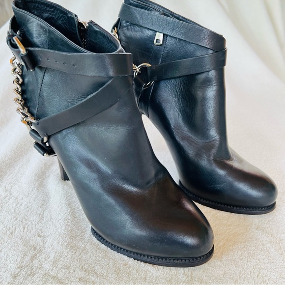 ALEXANDER MCQUEEN CHAIN STRAP STILETTO ANKLE BOOTS SIZE 8.5 EUC - Picture 5 of 16